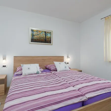 Prenci Private Pool فيلة *